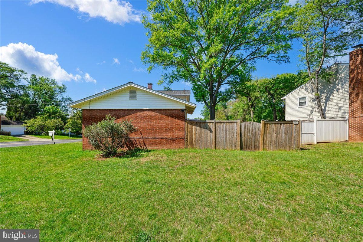 5001 Aspen Hill Rd photo 57