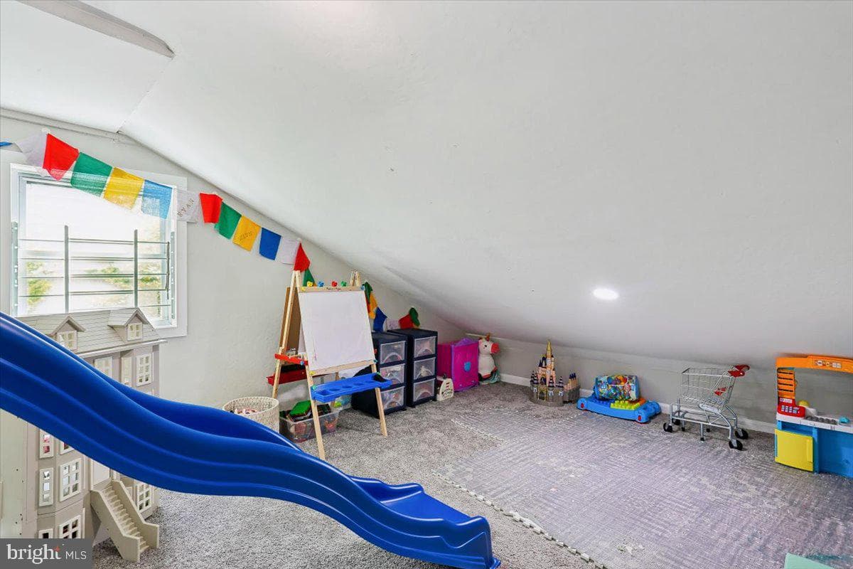 9409 Holland Avenue photo 17