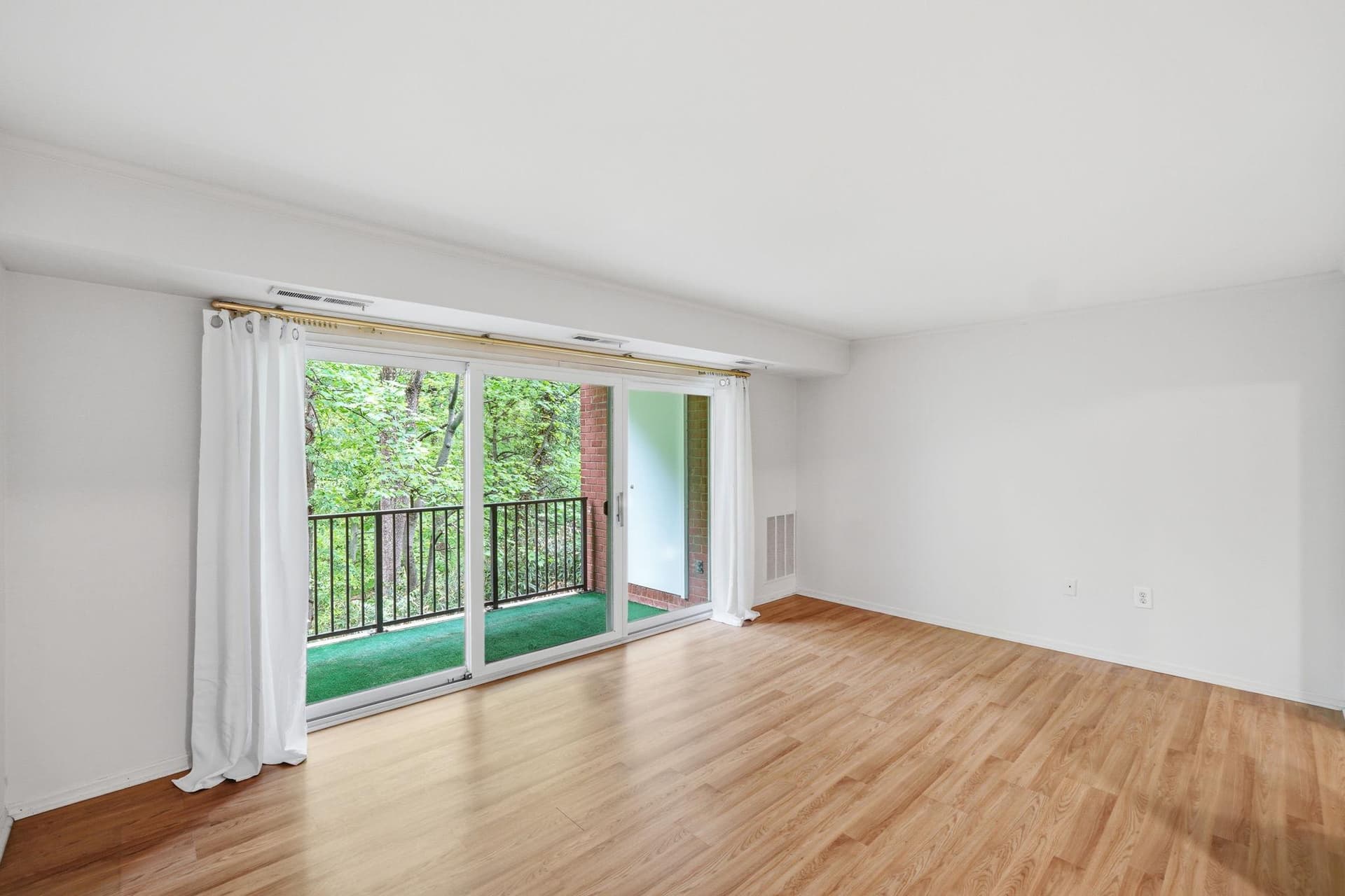 876 College Parkway #201 photo 11