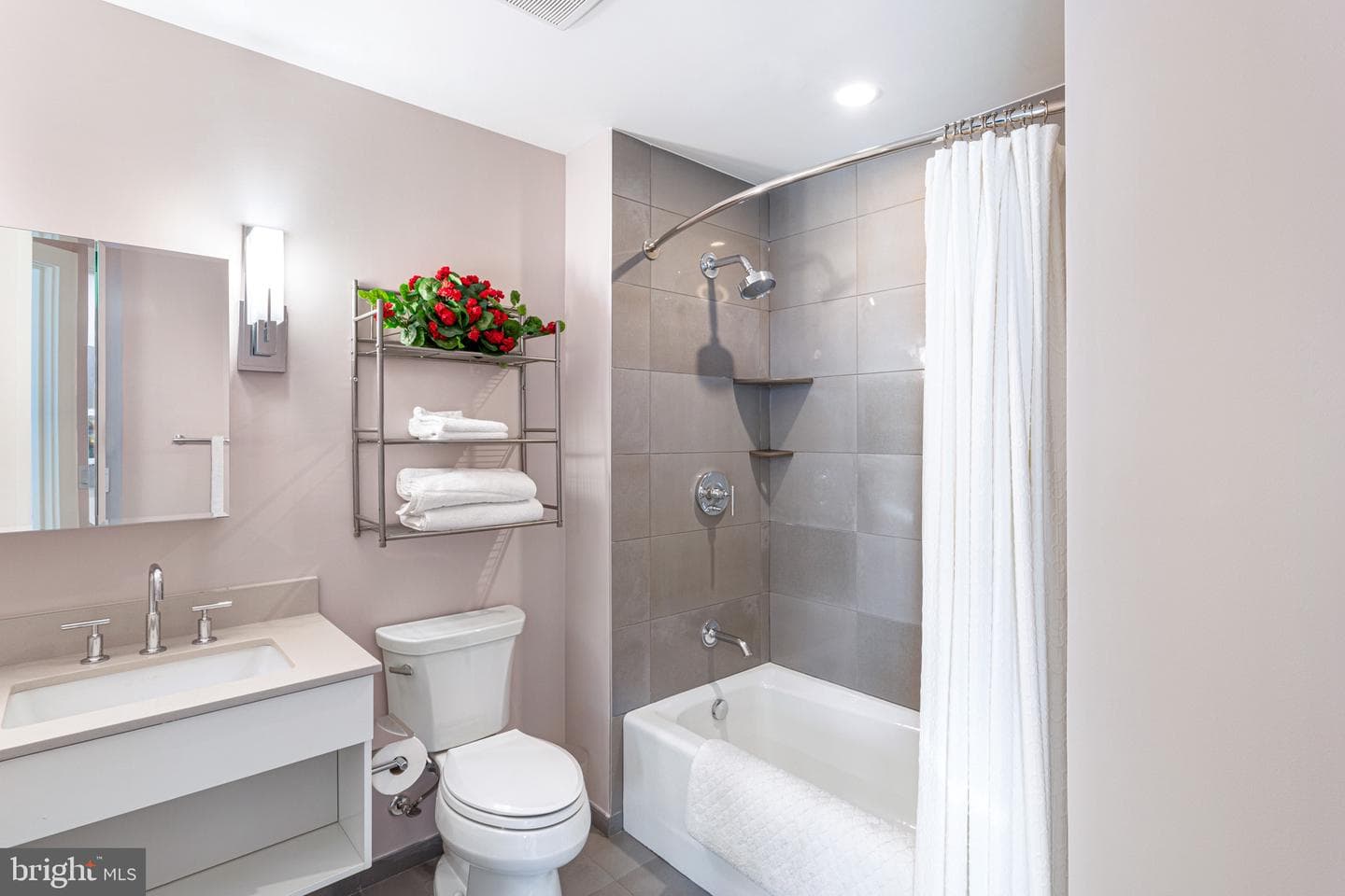 4960 Fairmont Avenue #905 photo 20