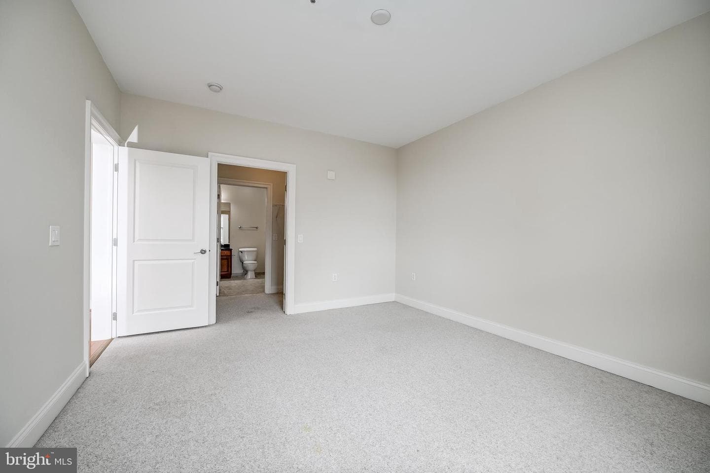 38 Maryland Avenue #602 photo 18
