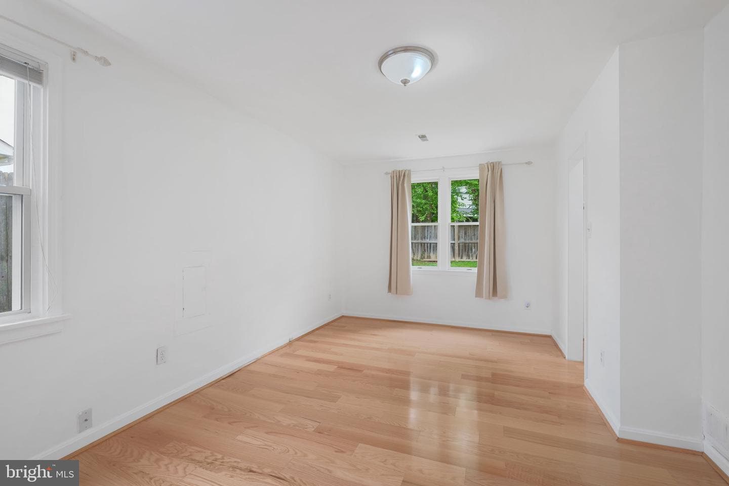 2807 Sheraton Street photo 12