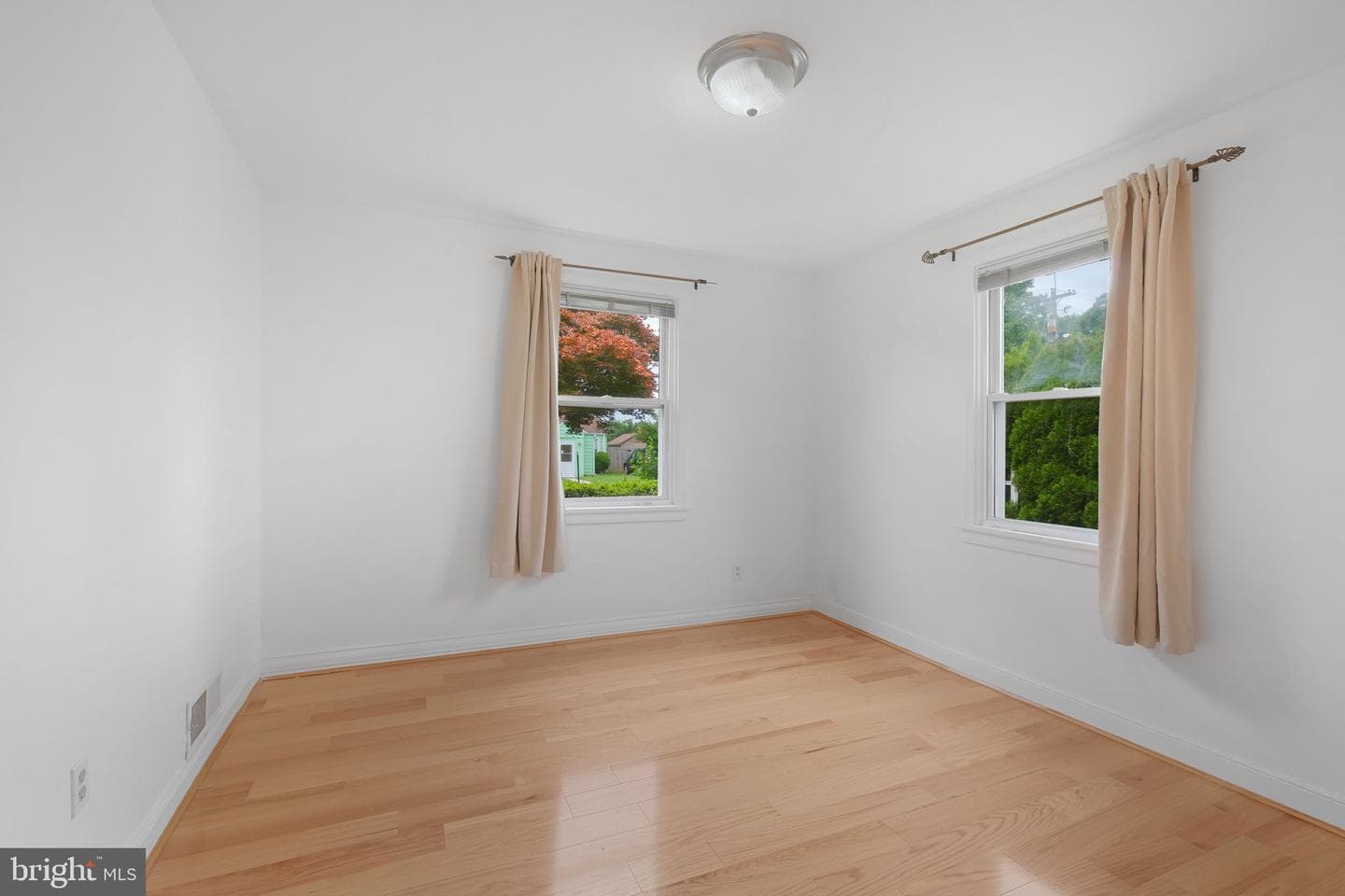 2807 Sheraton Street photo 17