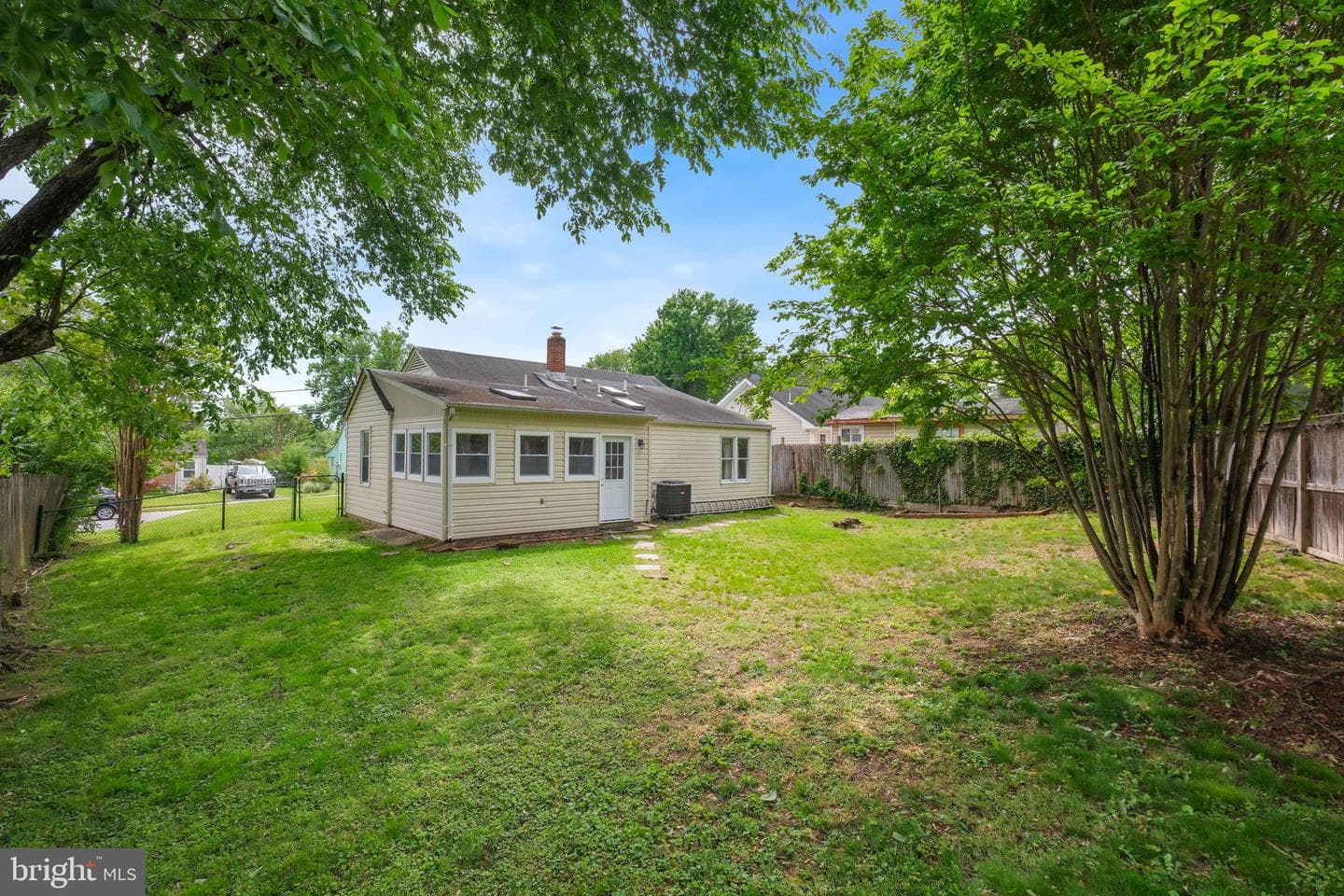 2807 Sheraton Street photo 23