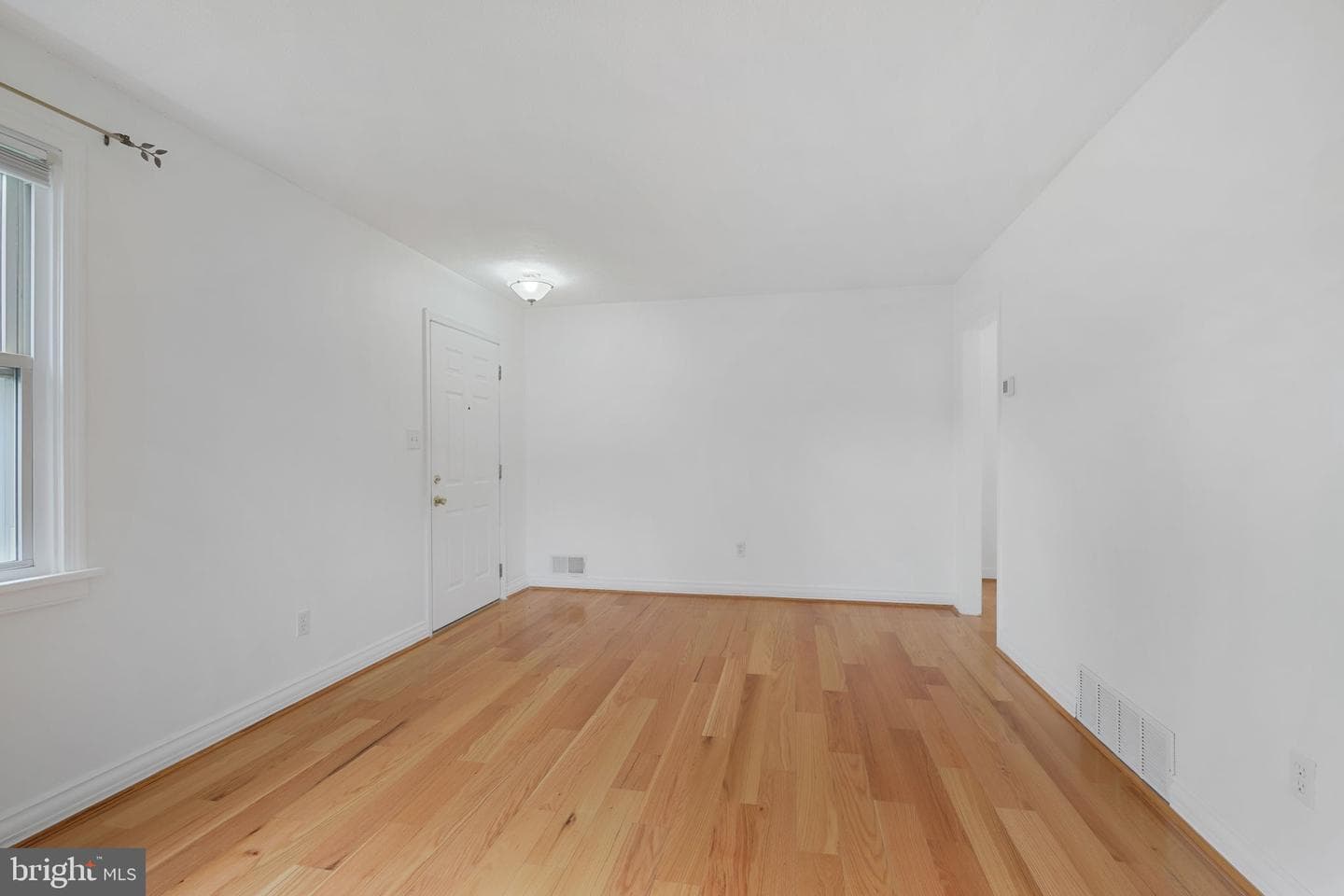2807 Sheraton Street photo 9