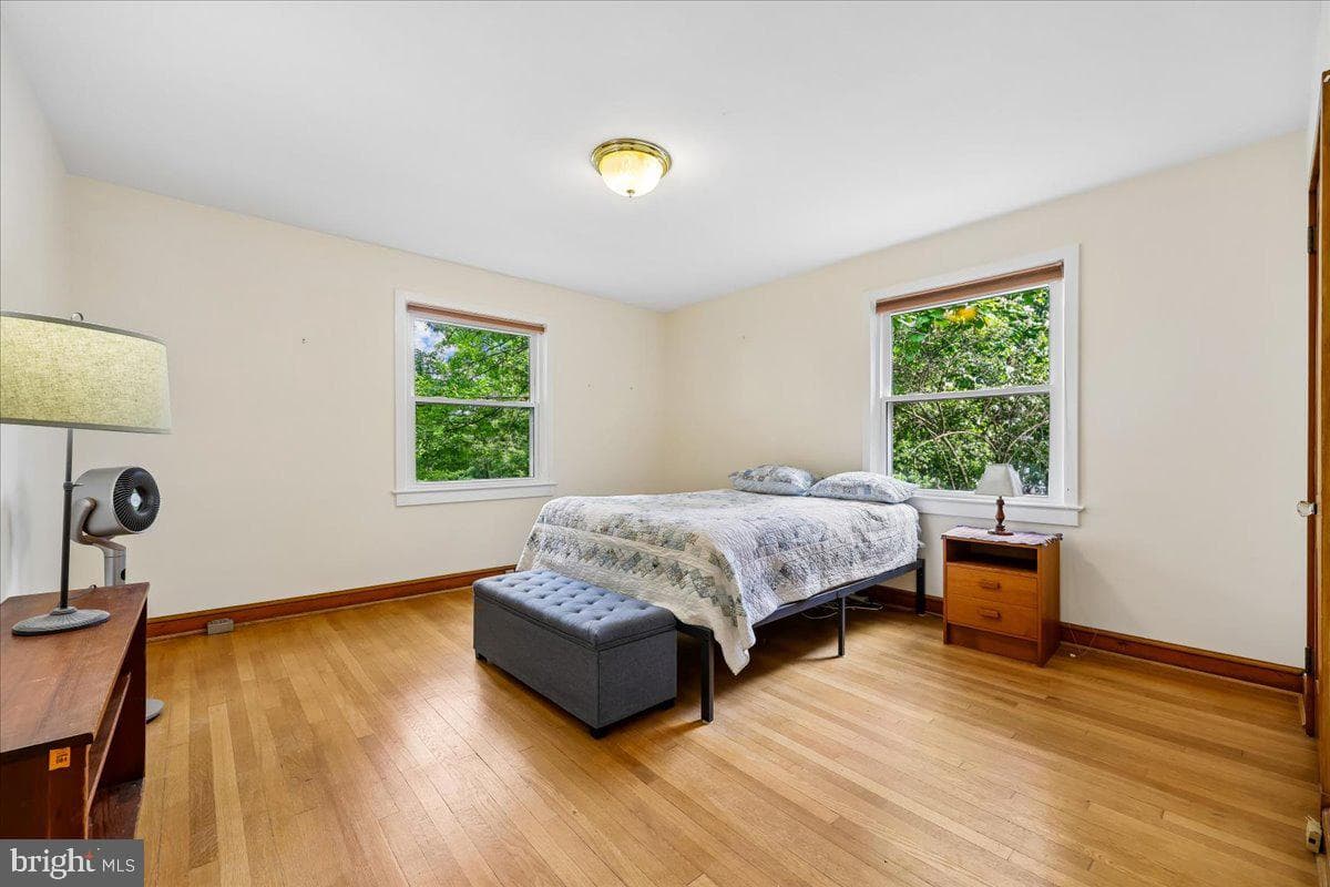 9 Pine Avenue photo 14