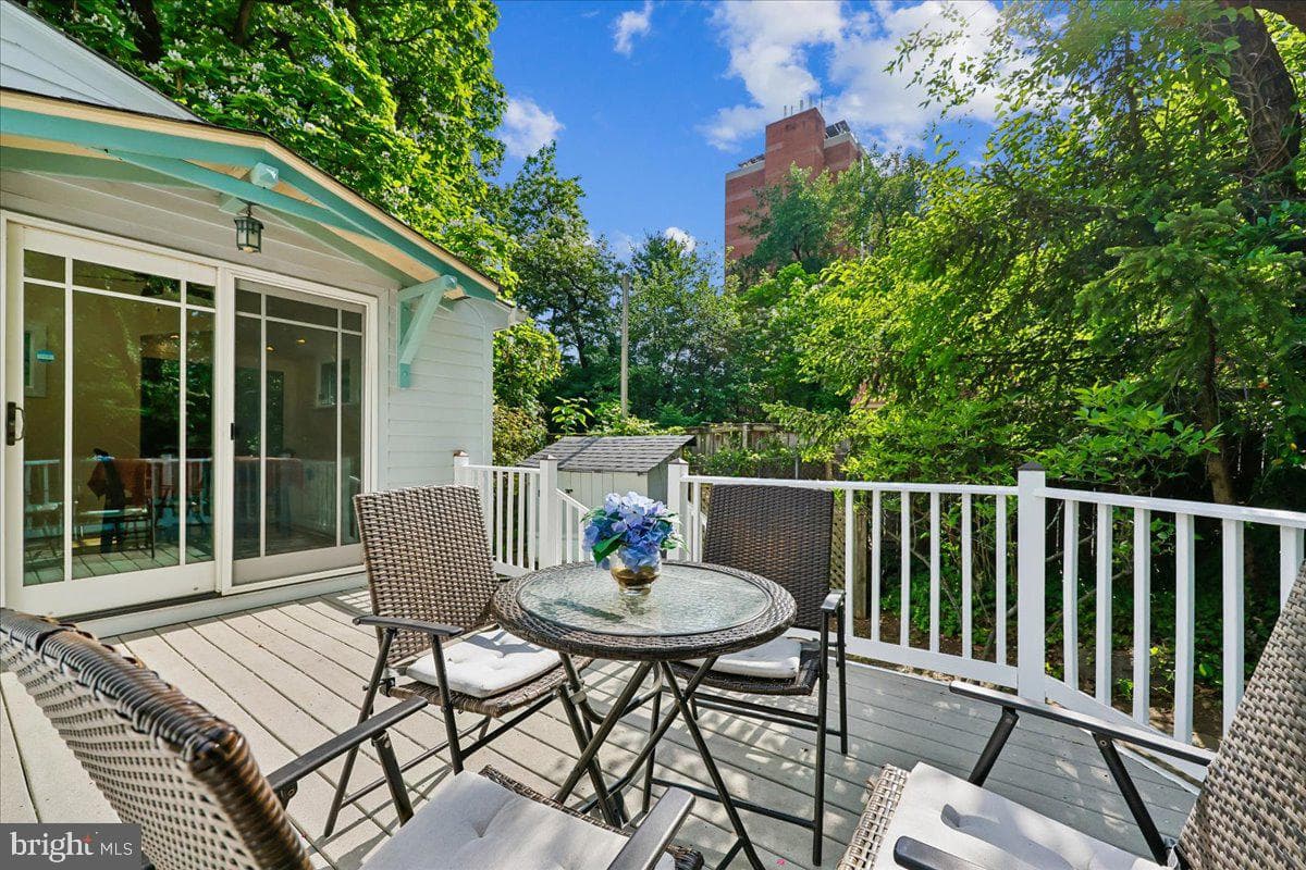 9 Pine Avenue photo 33