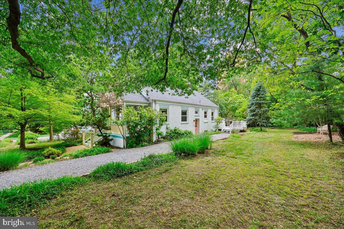 9 Pine Avenue photo 86