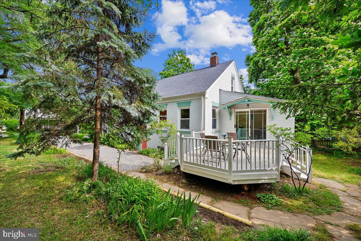 9 Pine Avenue photo 88
