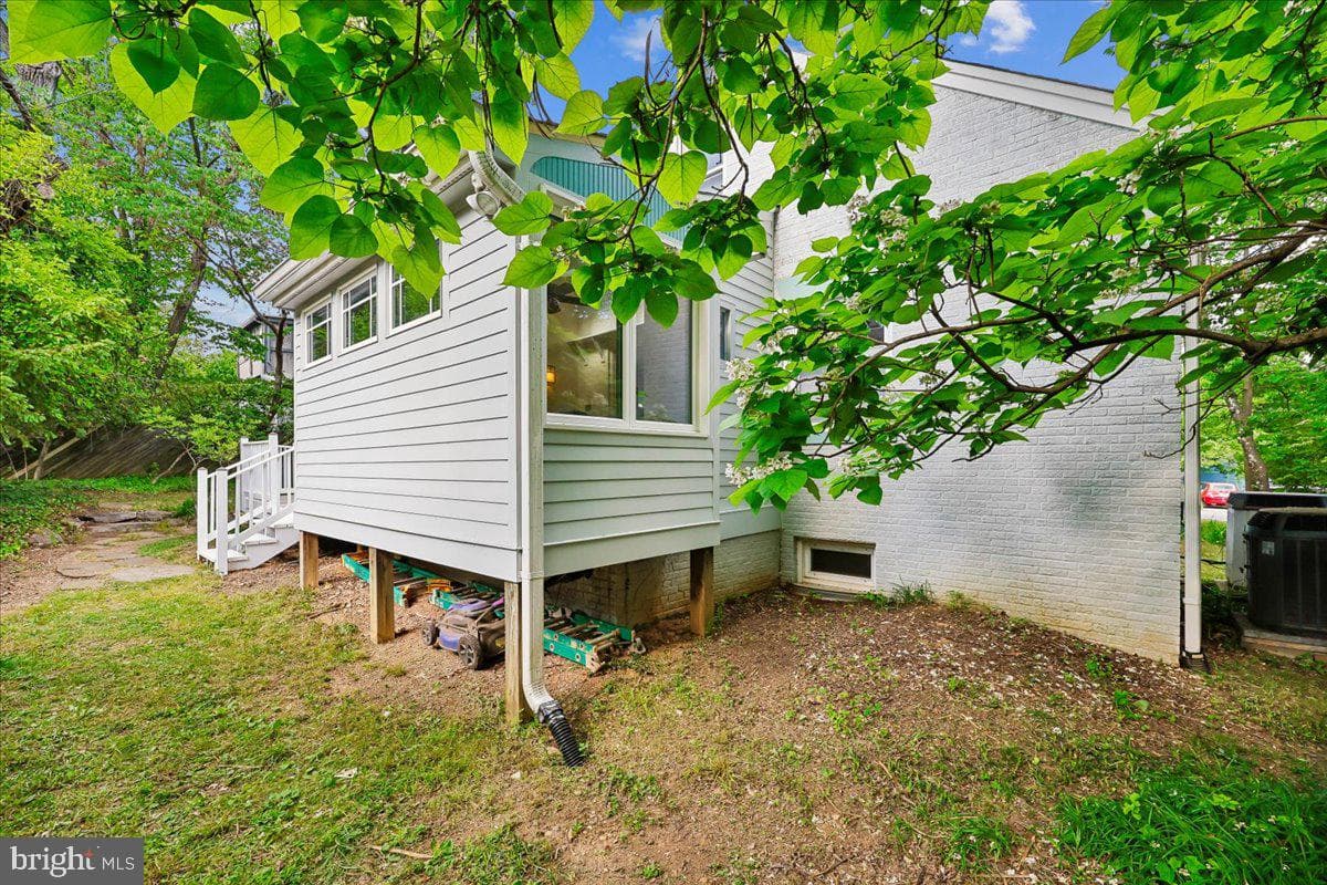 9 Pine Avenue photo 89