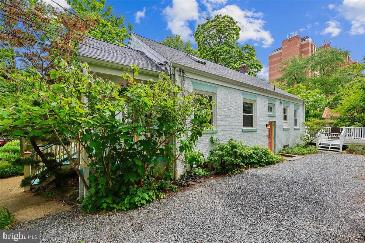9 Pine Avenue photo 91