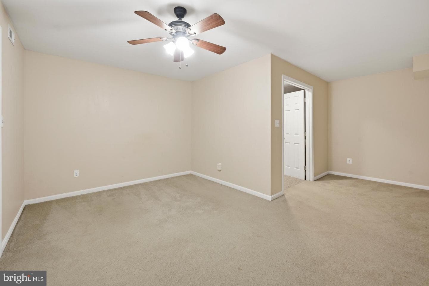 7427 Ottenbrook Terrace photo 37