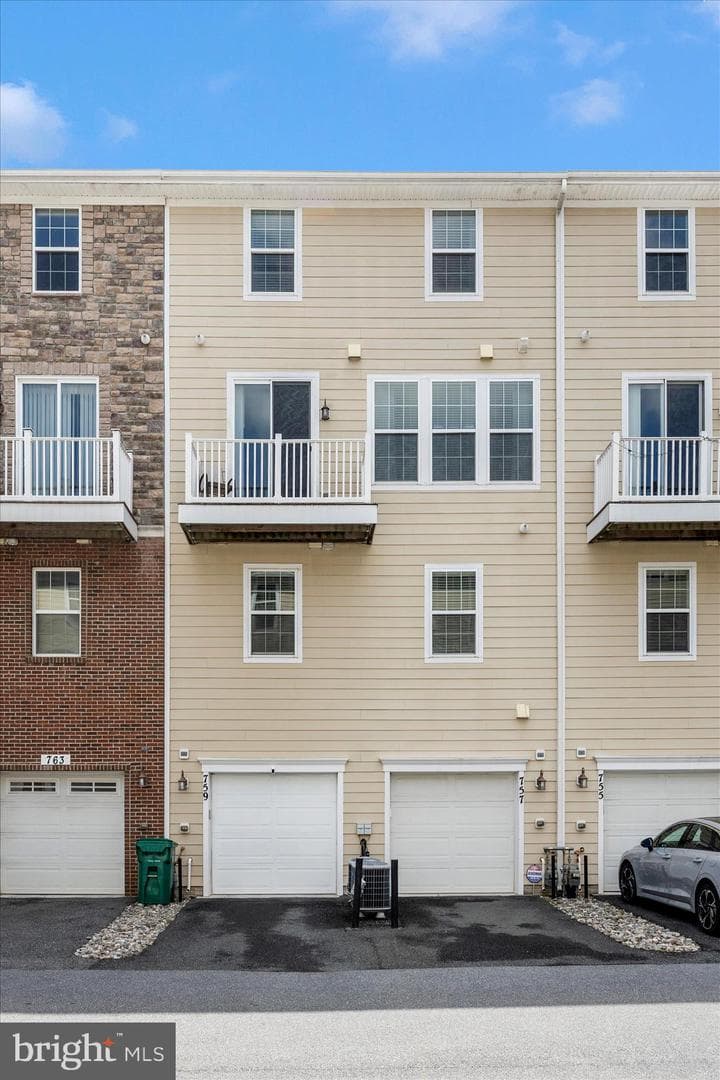759 Cobbler Place #759 photo 36