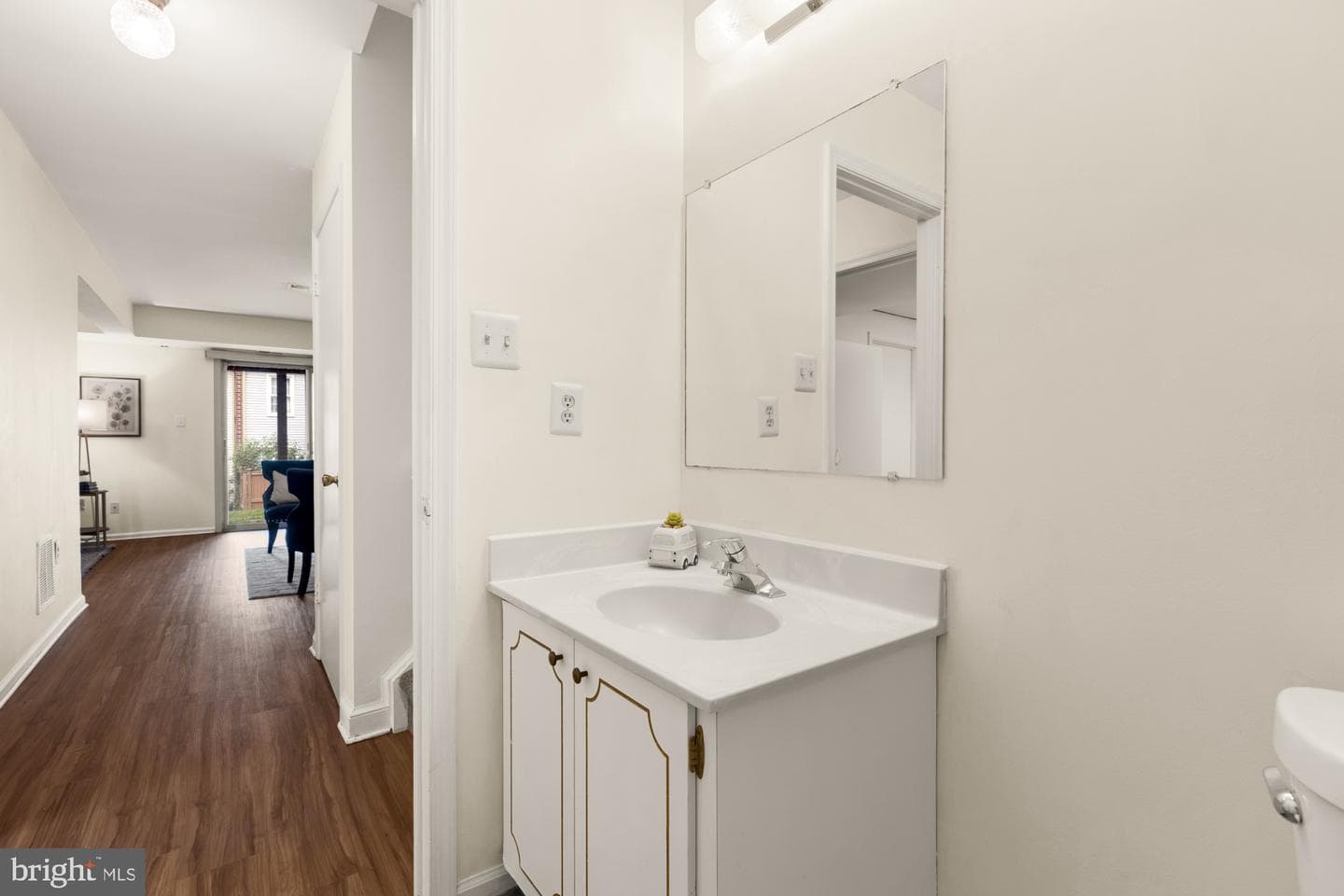 19 Shagbark Court photo 32