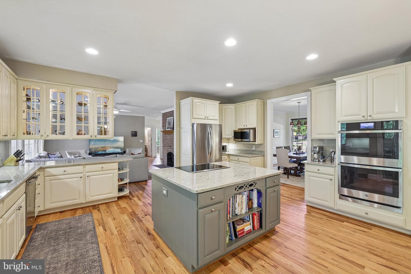 15224 Jones Lane photo 9