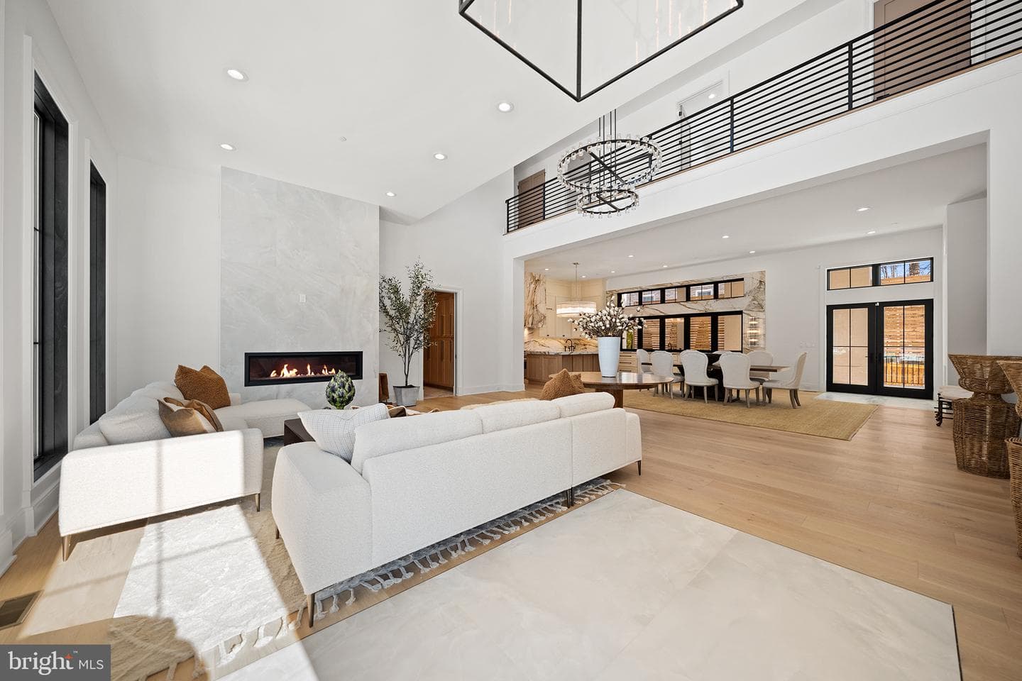 6116 Eastview Street photo 4
