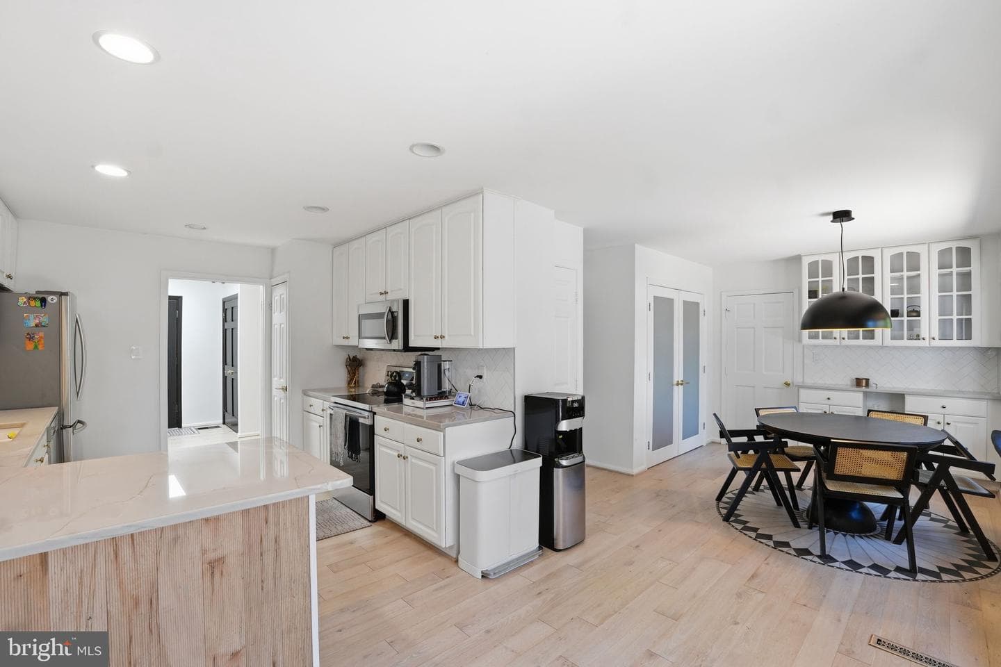 11205 Freas Drive photo 6