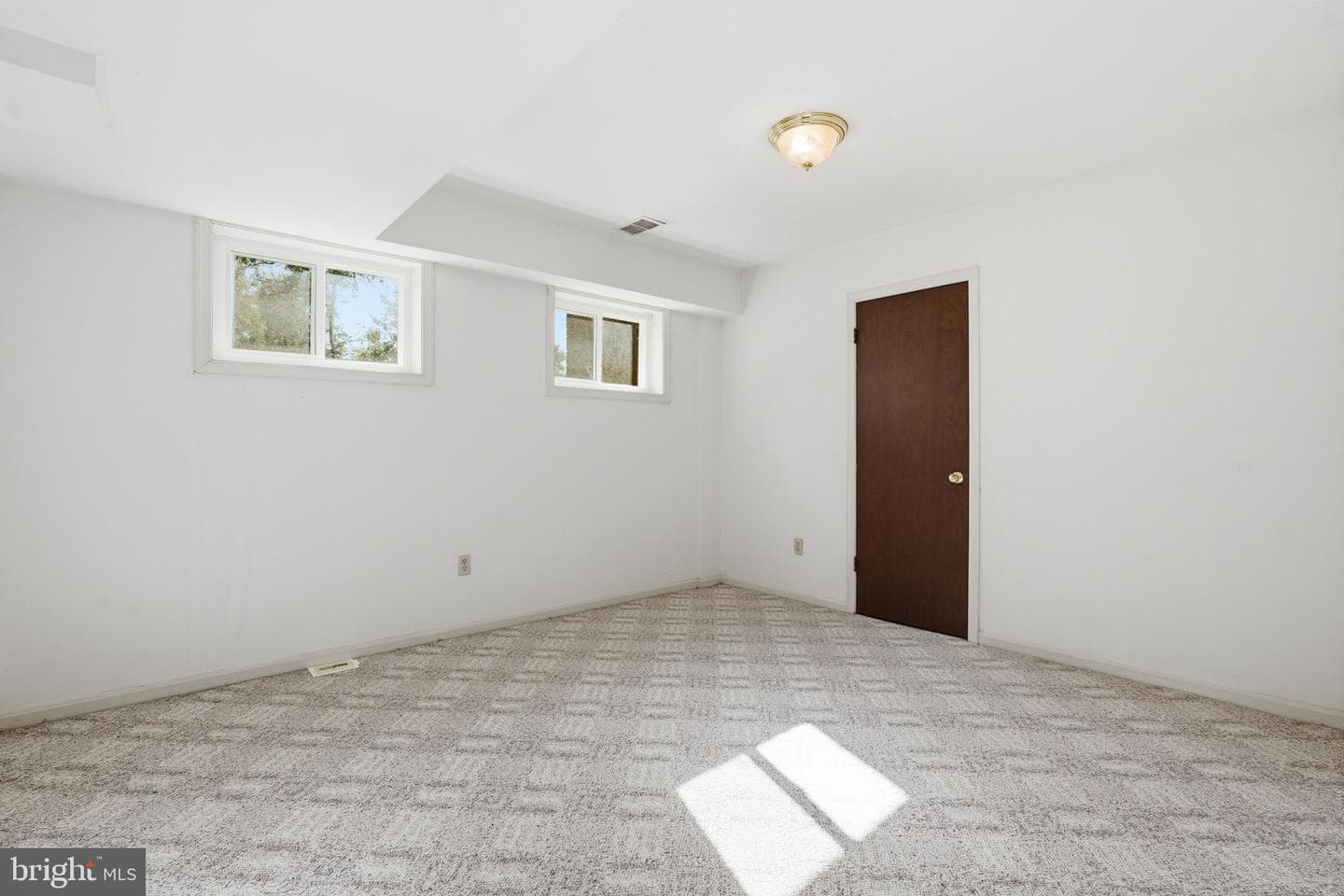 15901 Old Columbia Pike photo 33