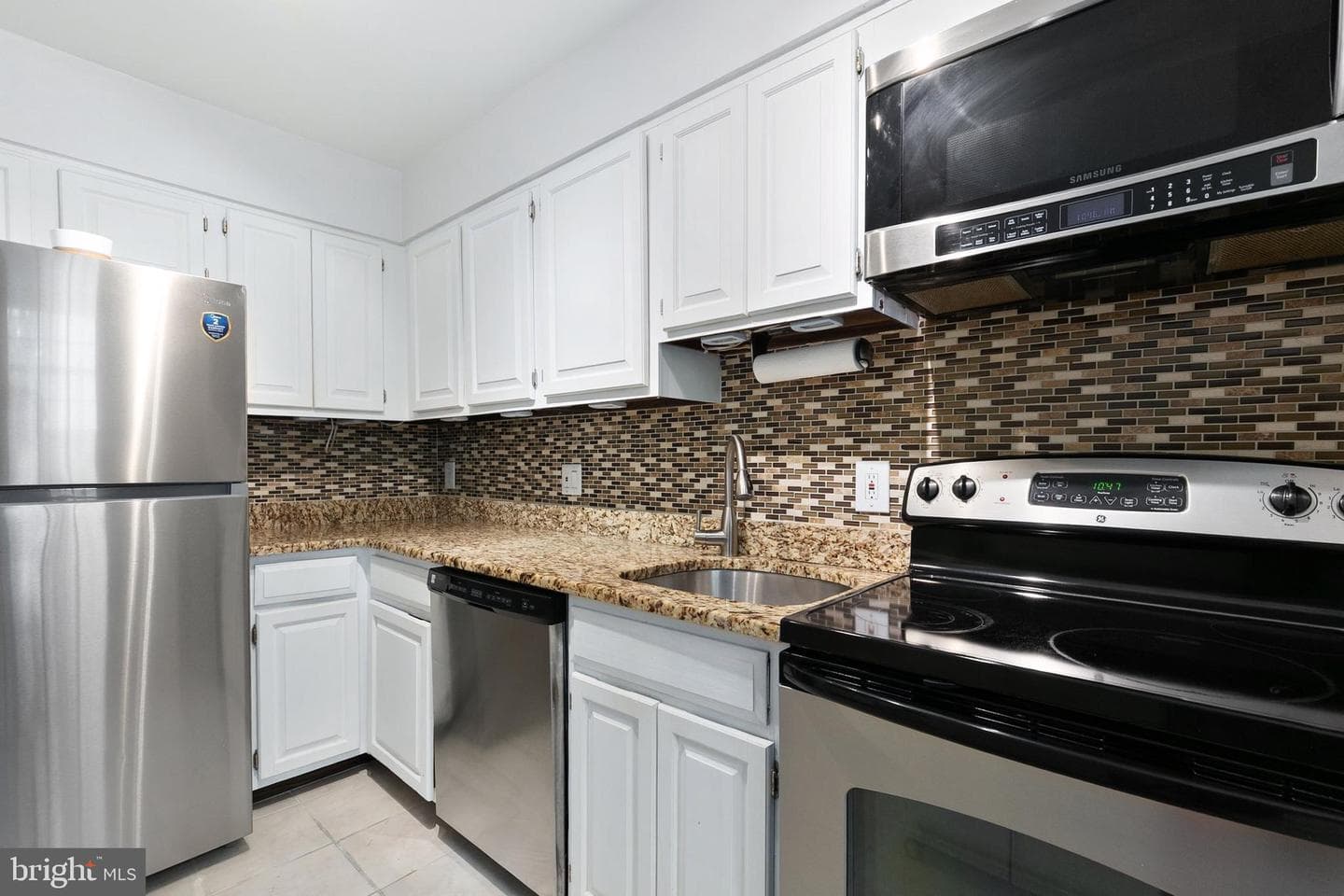 2212 Washington Avenue #103 photo 19