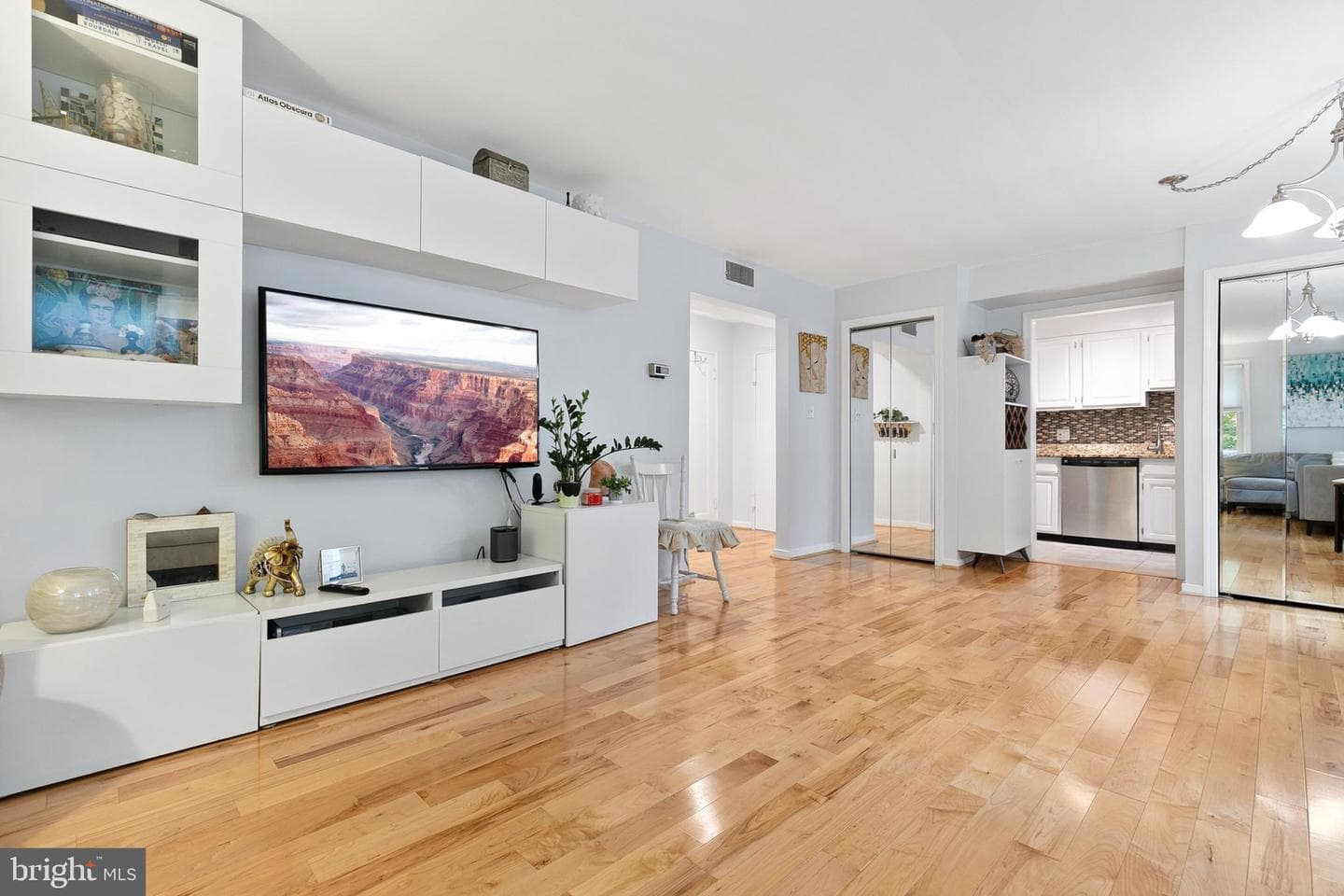 2212 Washington Avenue #103 photo 8