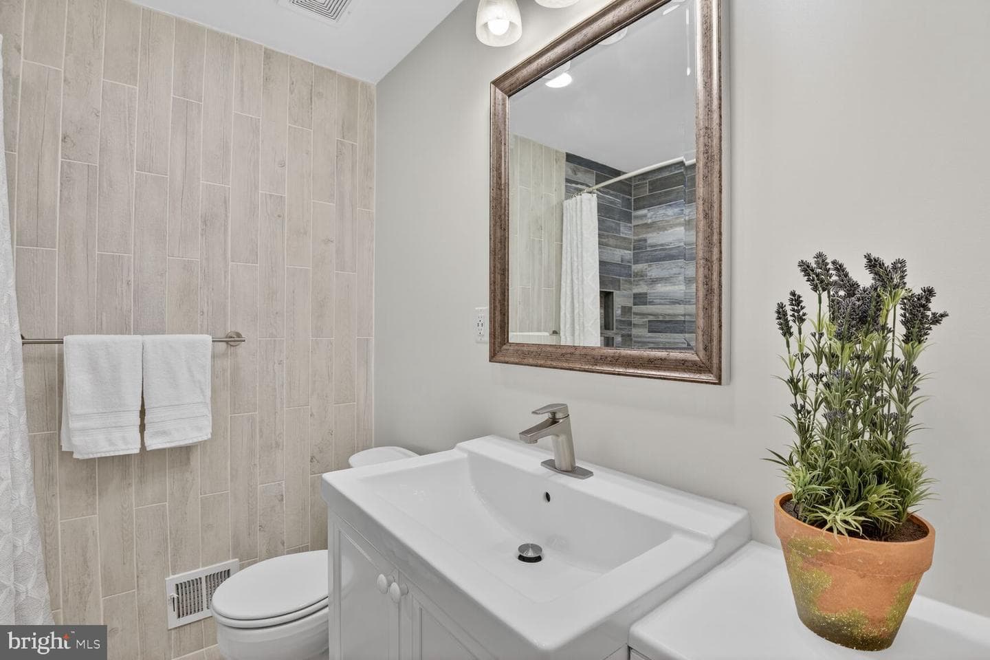9900 Fernwood Road photo 26