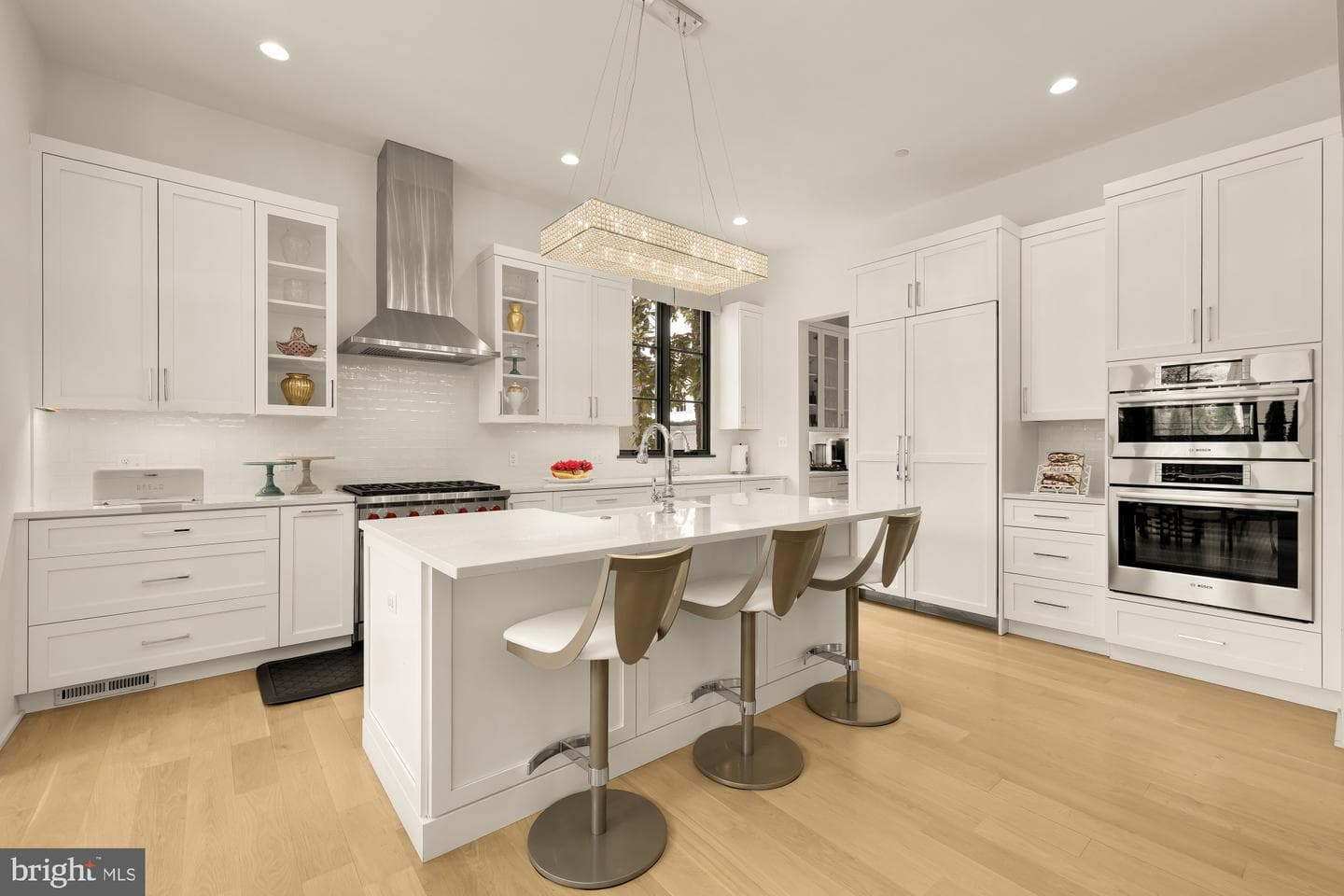 7613 Glenbrook Road photo 24