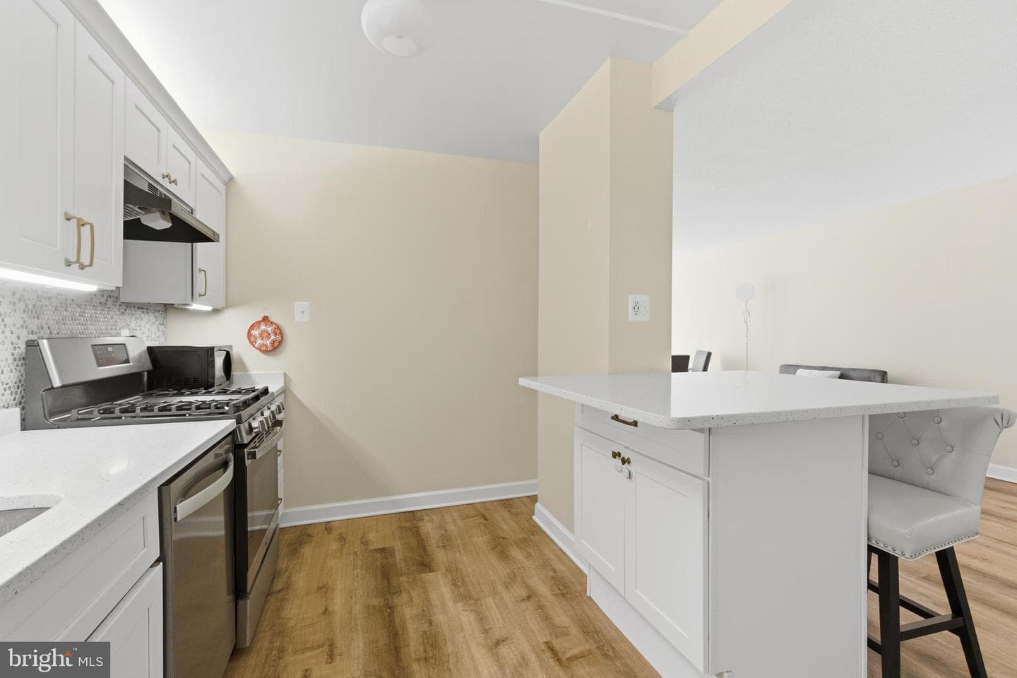 4515 Willard Avenue #606s photo 13