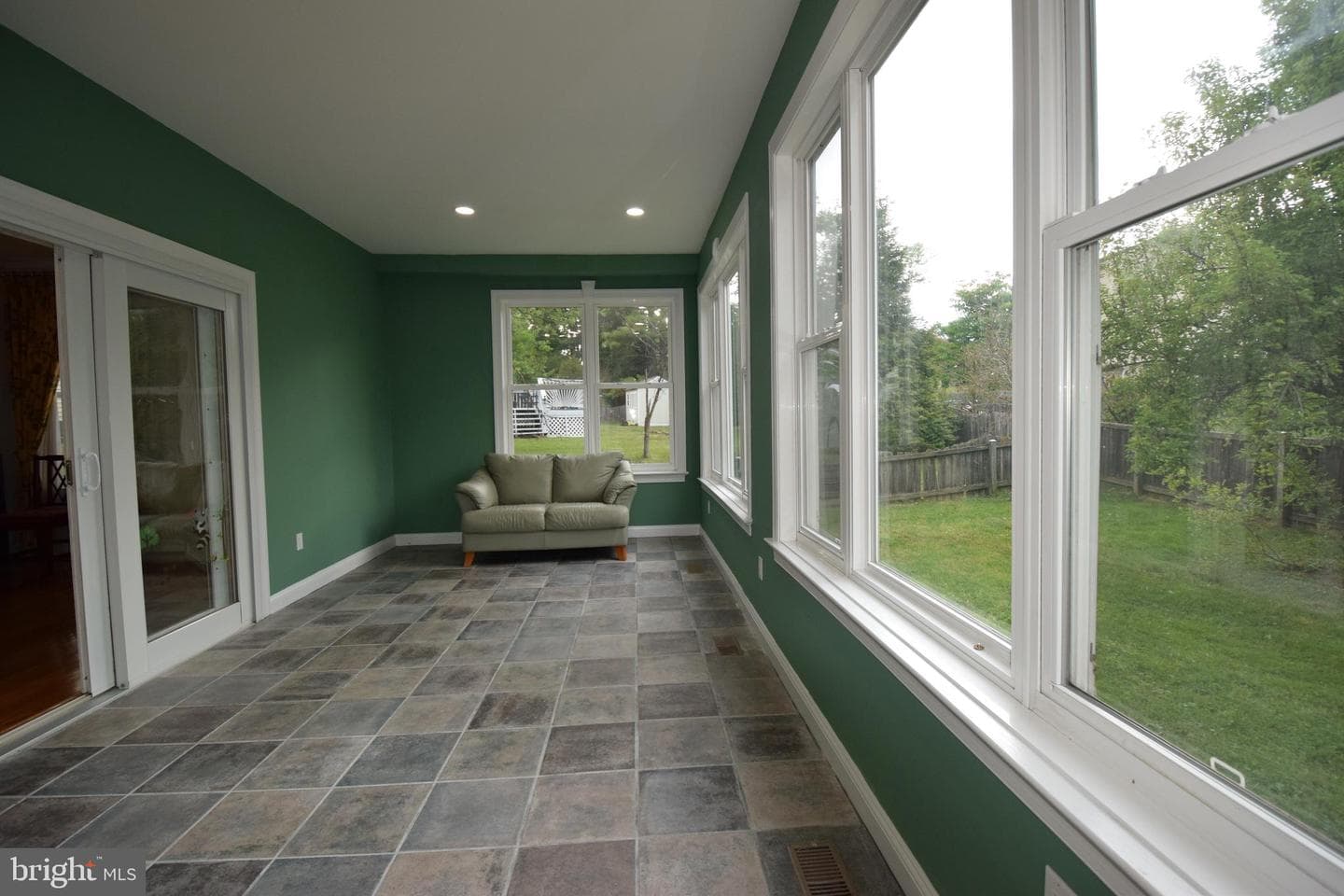 7601 Anamosa Way photo 8