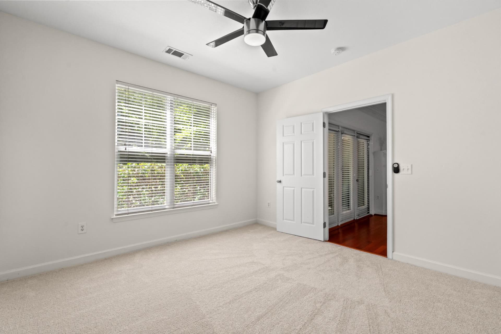 501 Hungerford Drive #154 photo 21