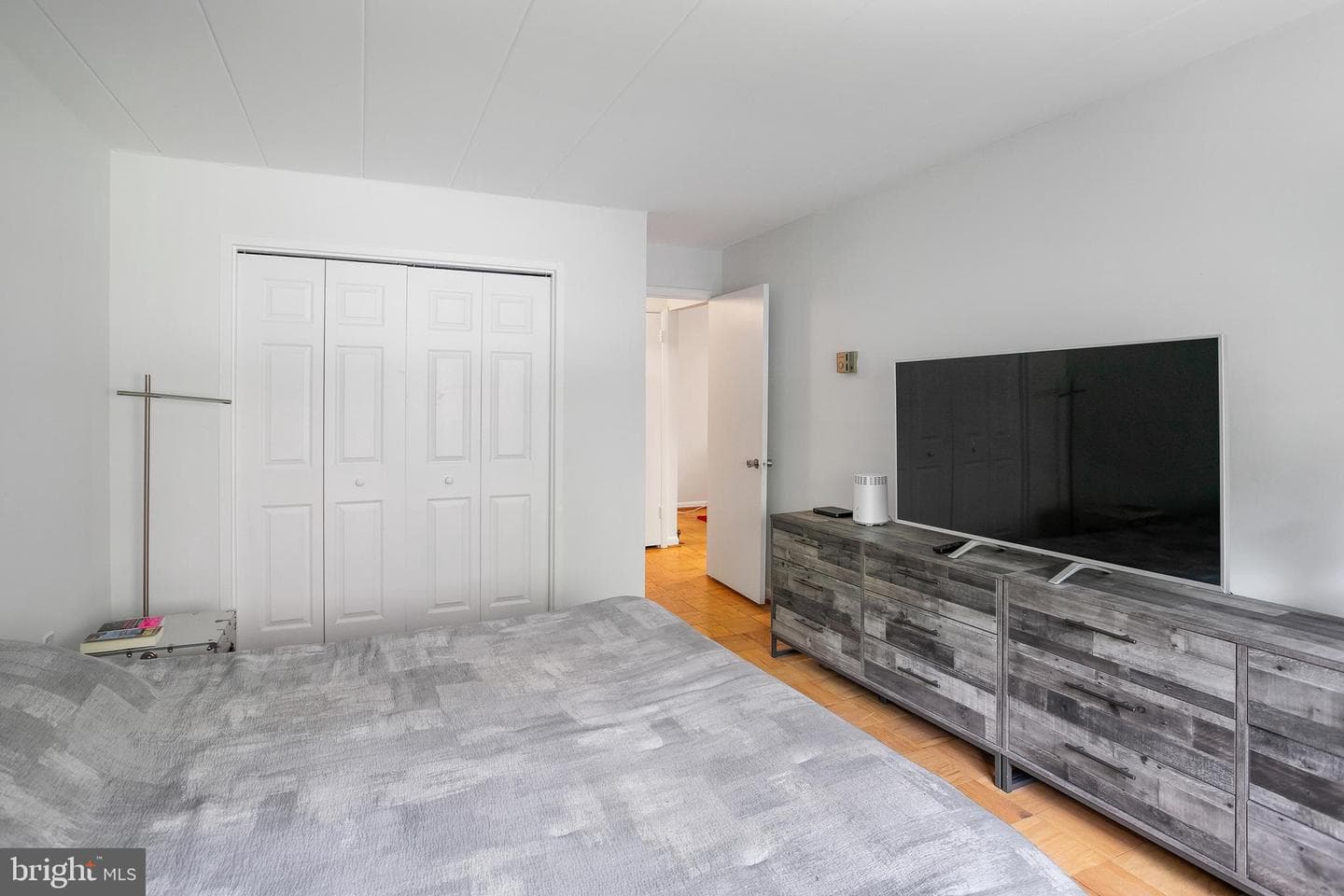 4800 Chevy Chase Drive #207 photo 19