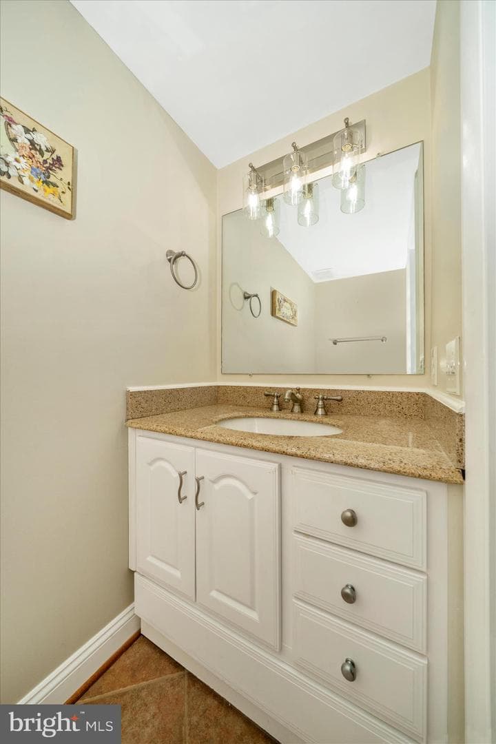 18511 Eagles Roost Drive photo 18
