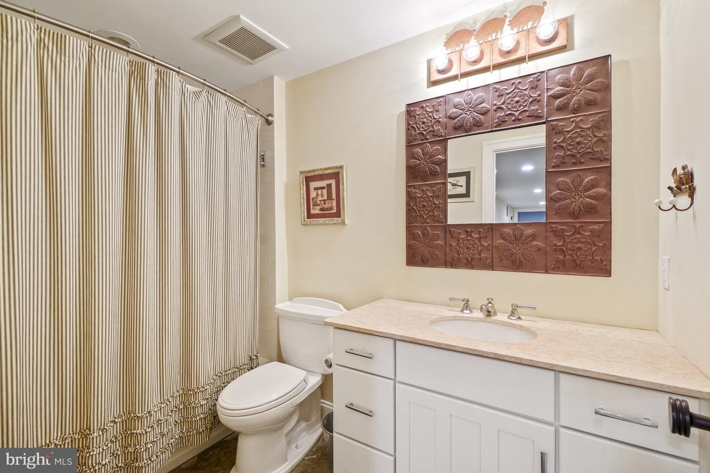 4004 Underwood Street photo 37