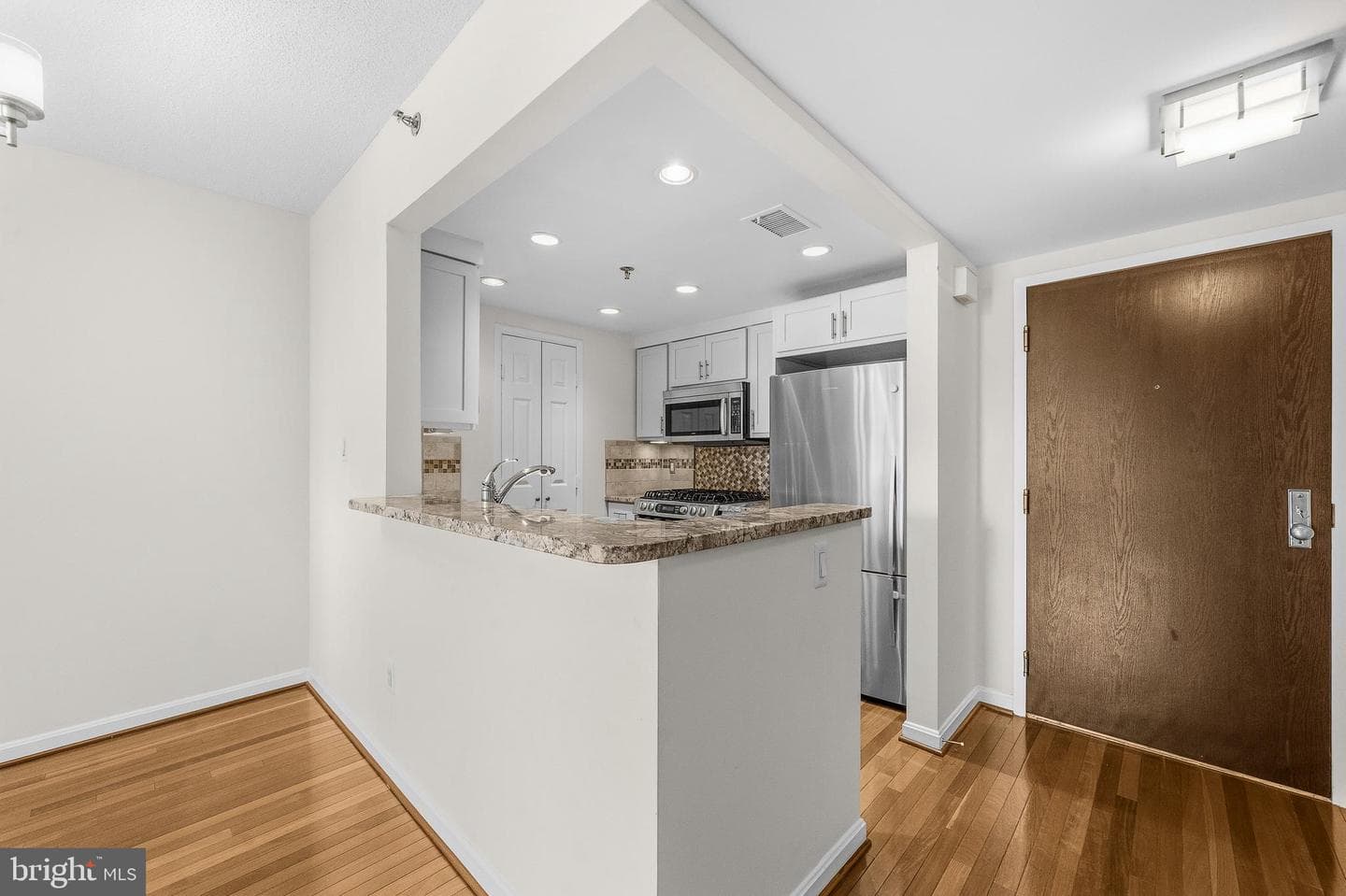 4808 Moorland Lane #607 photo 7