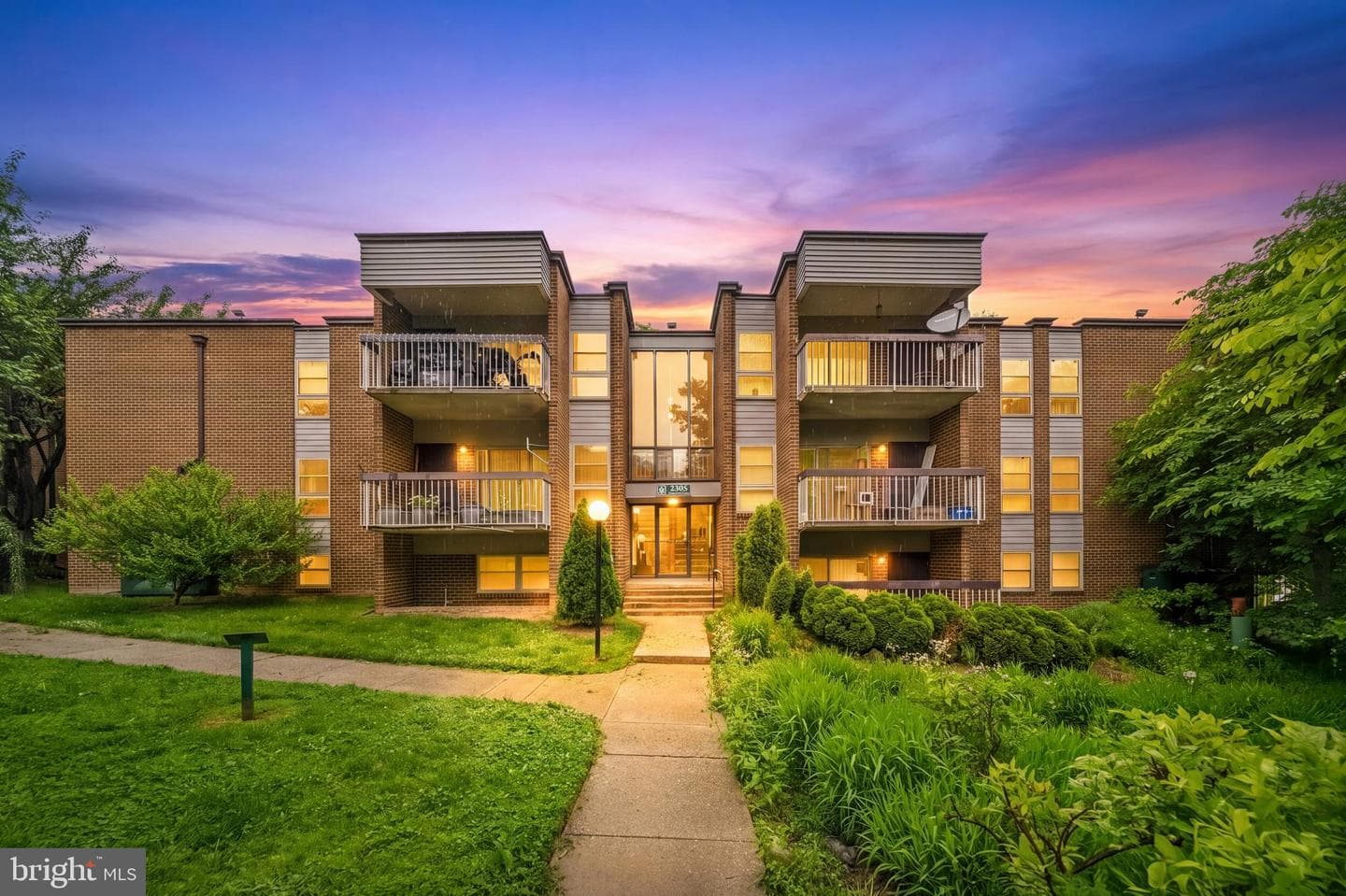 2305 Greenery Lane #t-2-3, Silver Spring