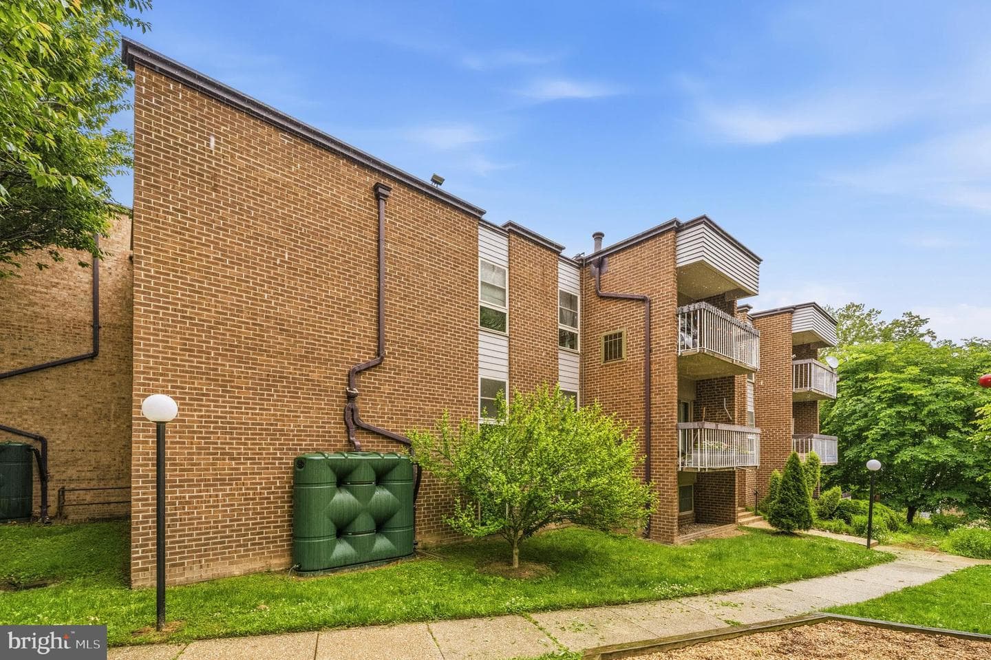 2305 Greenery Lane #t-2-3 photo 3