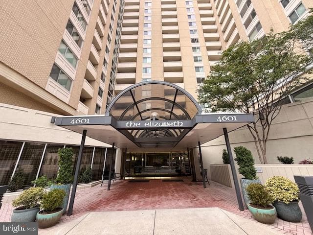 4601 N Park Avenue #715, Chevy Chase