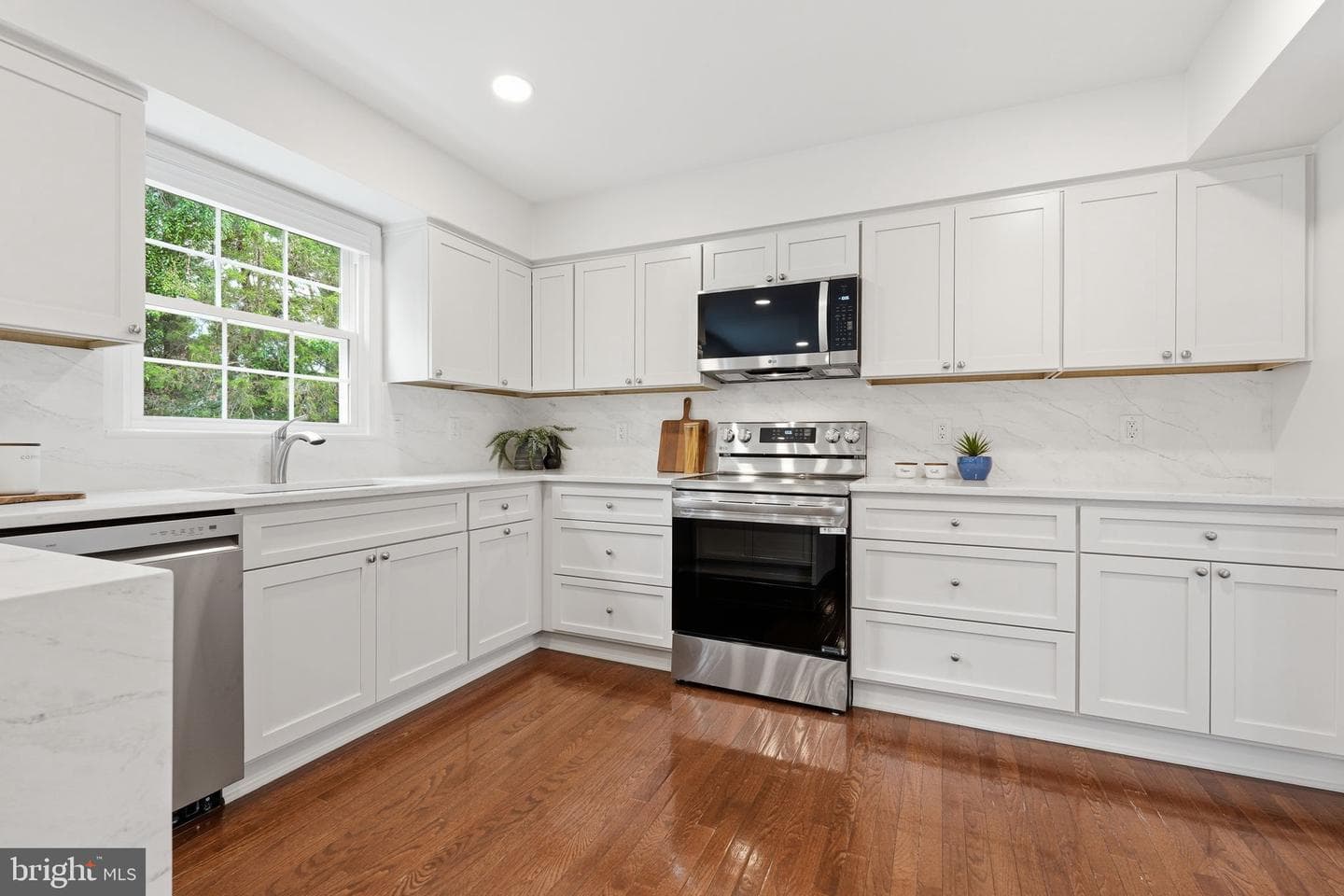 1122 Bettstrail Way photo 5