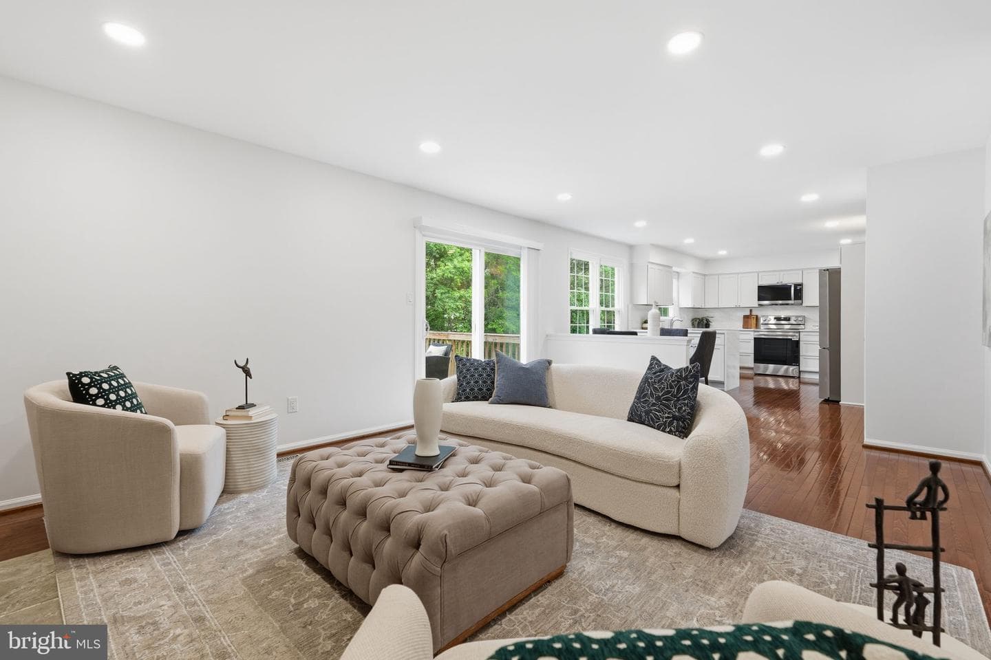 1122 Bettstrail Way photo 9