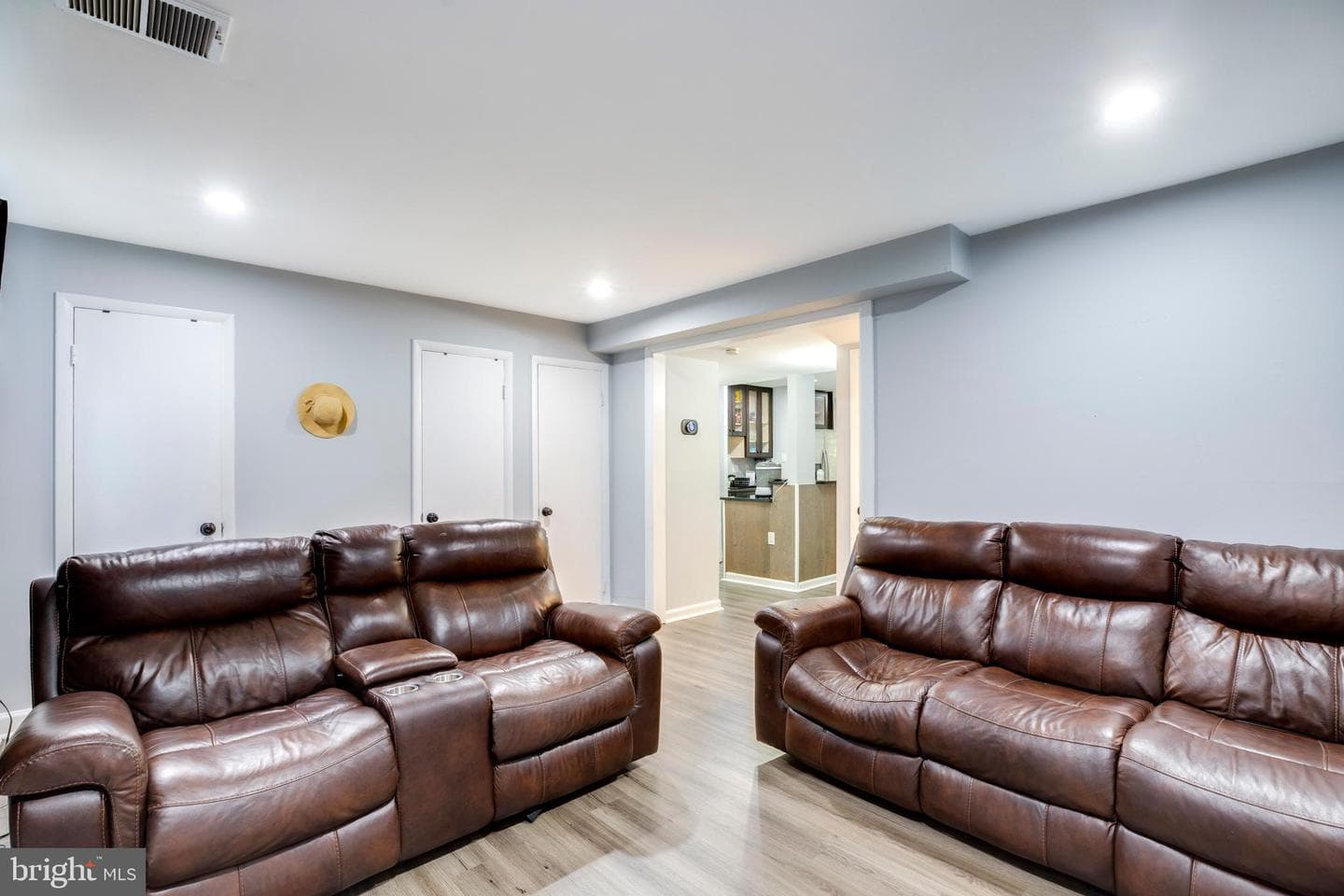 3382 Hewitt Avenue #102 photo 5