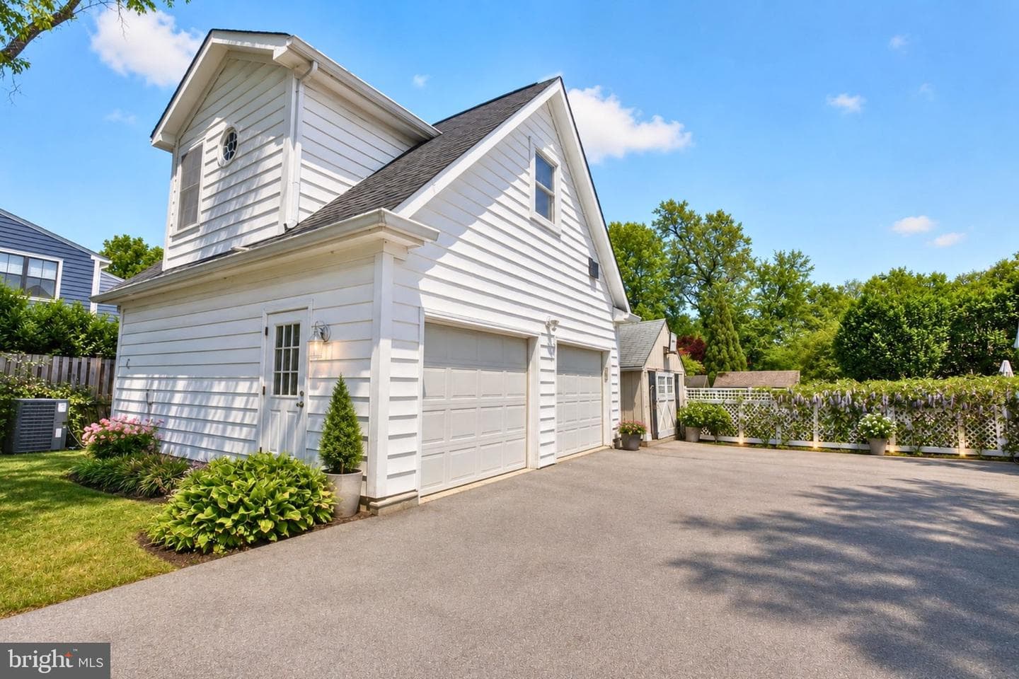 4415 Bradley Lane photo 3