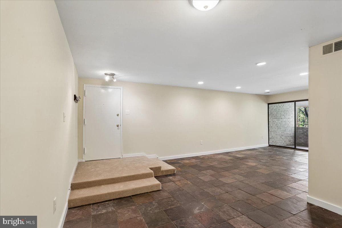 403 Christopher Avenue #33 photo 6