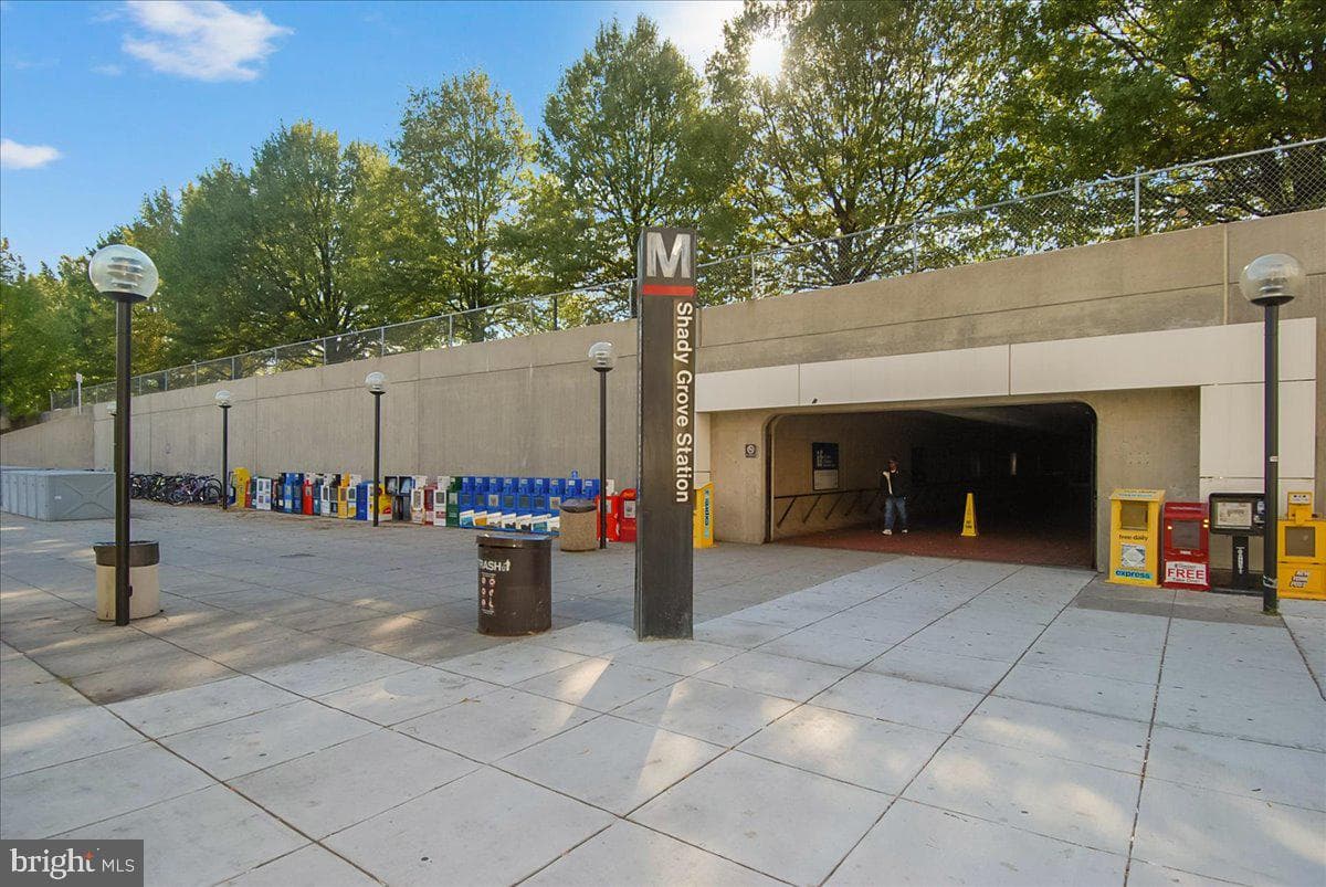 403 Christopher Avenue #33 photo 78