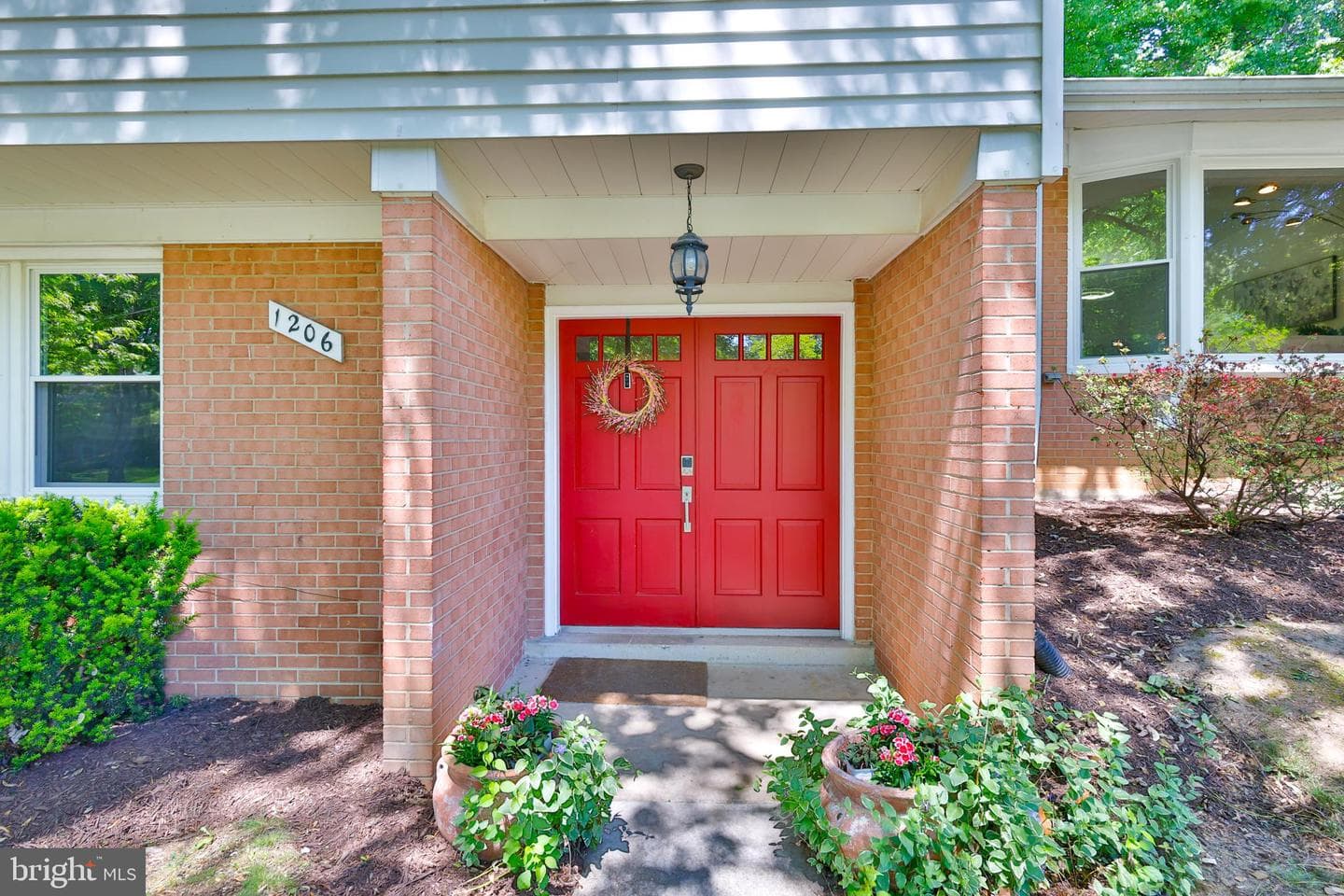 1206 Sarah Drive photo 3