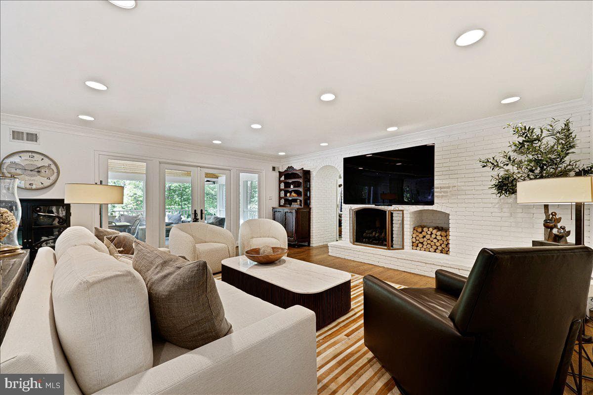 6904 Earlsgate Way photo 11