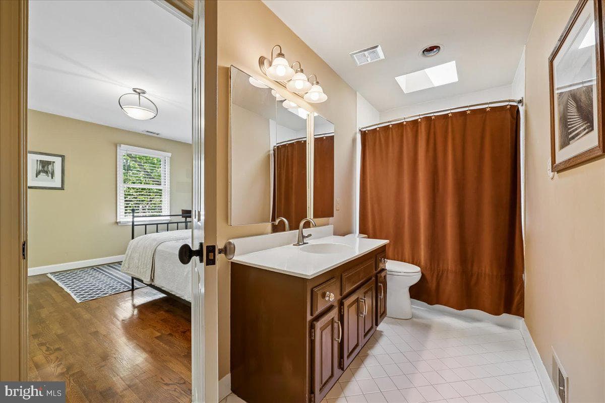 6904 Earlsgate Way photo 32