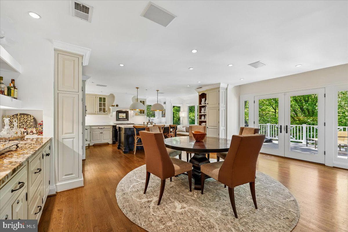 6904 Earlsgate Way photo 9
