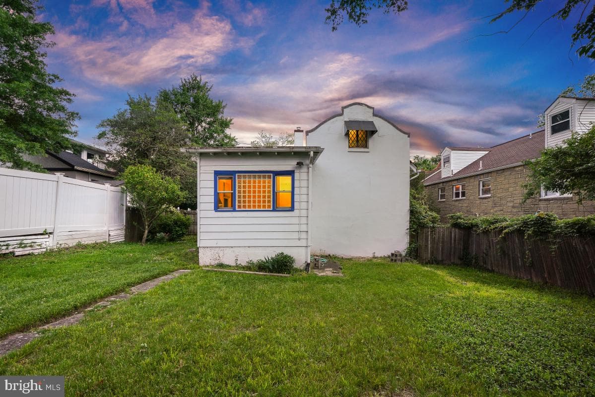 6 Philadelphia Avenue photo 33