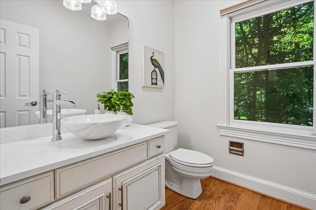 9455 Newbridge Drive photo 26