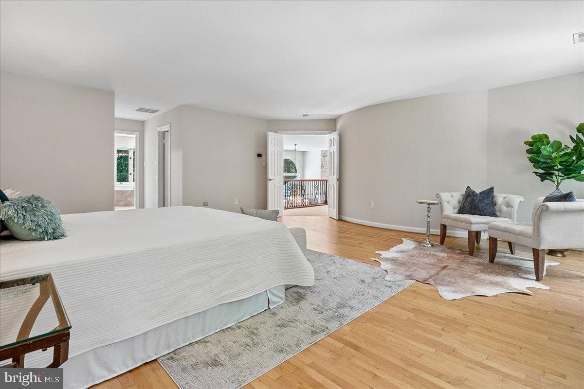 9455 Newbridge Drive photo 31