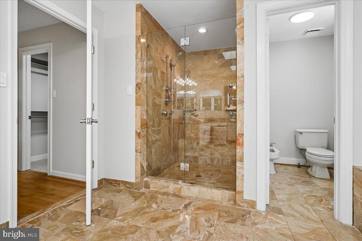 9455 Newbridge Drive photo 34